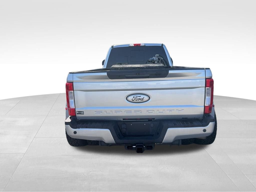 Used 2019 Ford F350 Lariat w/ Lariat Ultimate Package image 4