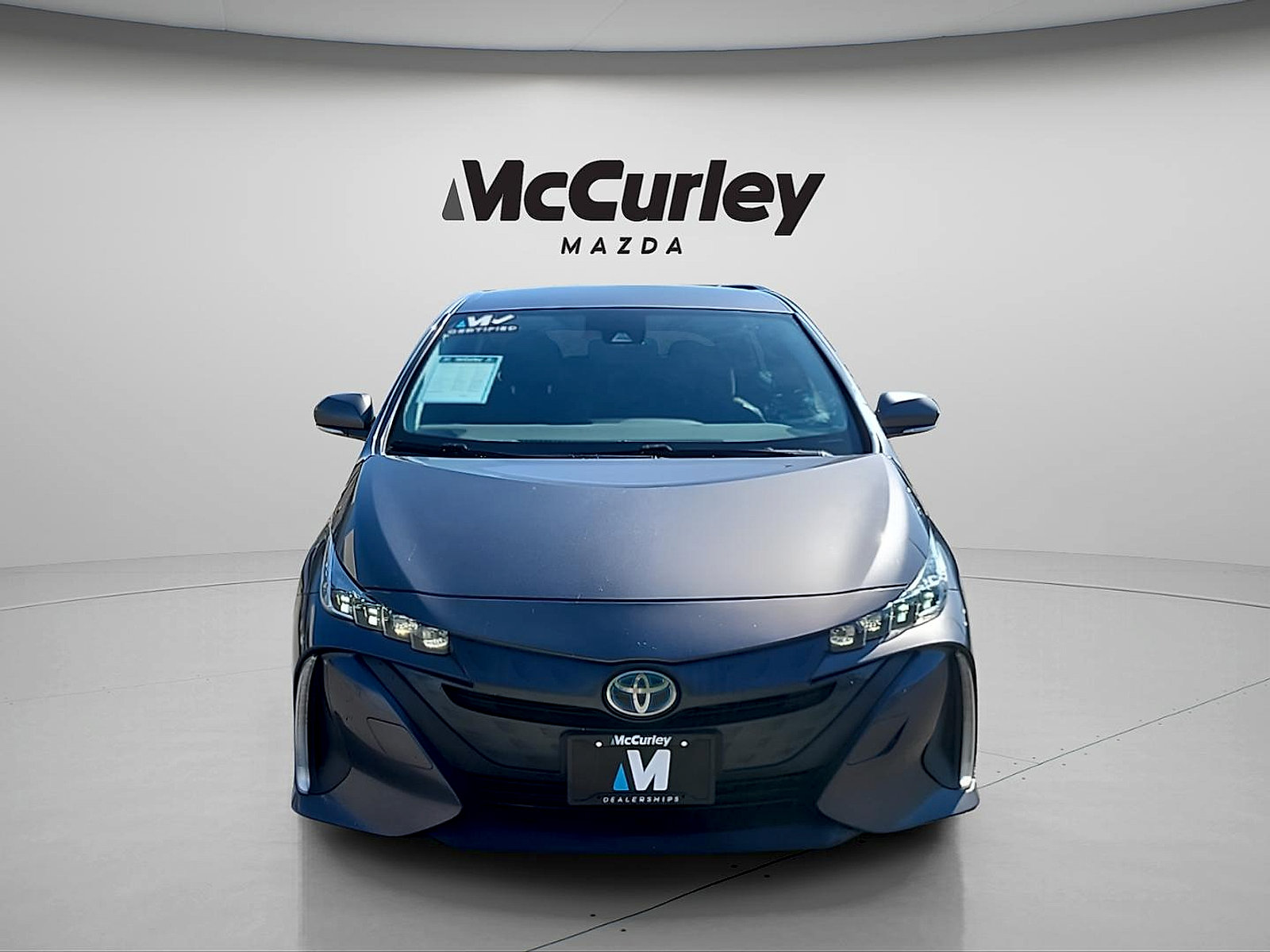 Used 2020 Toyota Prius Prime LE FWD image 2