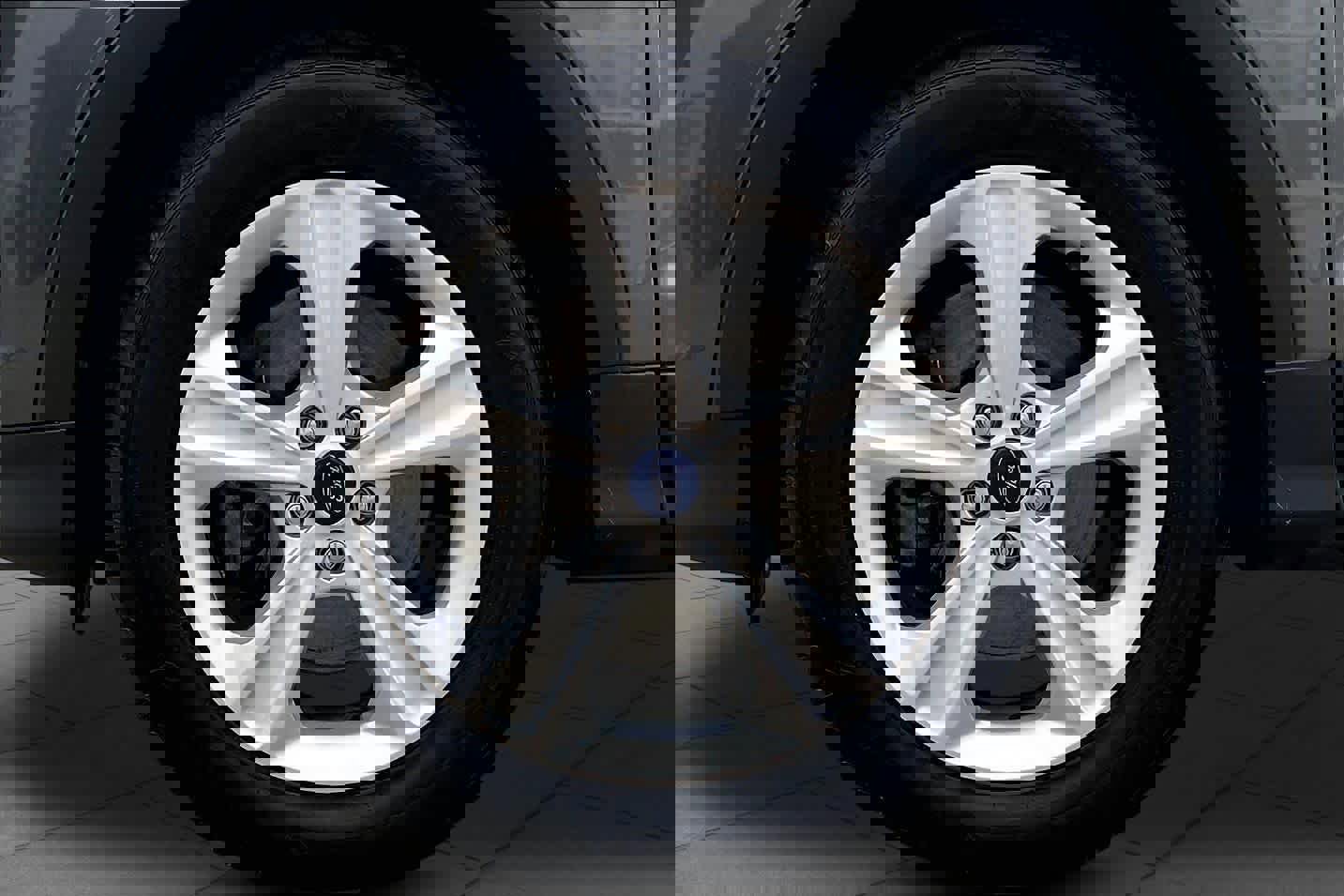 Used 2016 Ford Escape SE w/ Equipment Group 201A image 12