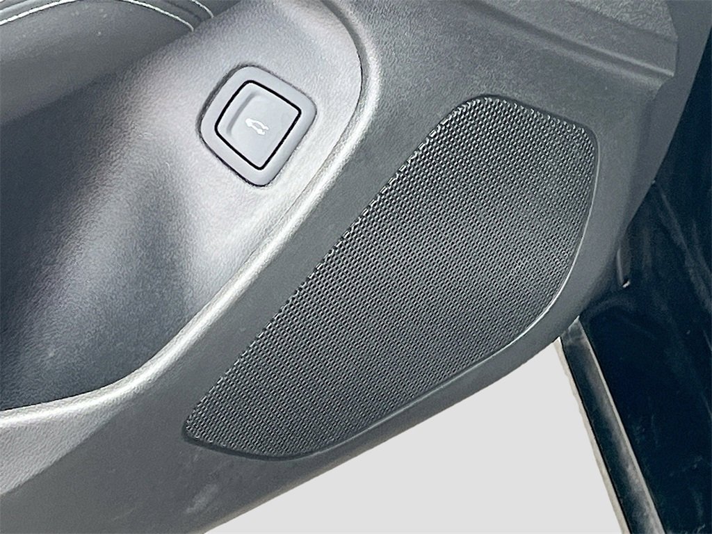 Used 2025 Cadillac CT4 Premium Luxury image 19