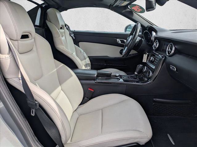 Used 2015 Mercedes-Benz SLK 250 image 16