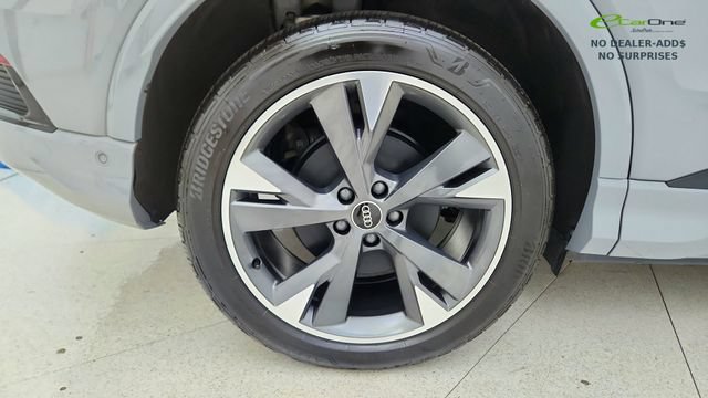 Used 2024 Audi Q4 e-tron Prestige AWD/4WD image 58