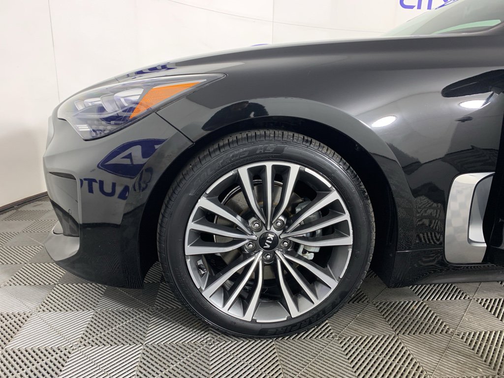 Used 2019 Kia Stinger GT-Line w/ Sun & Sound Package image 12