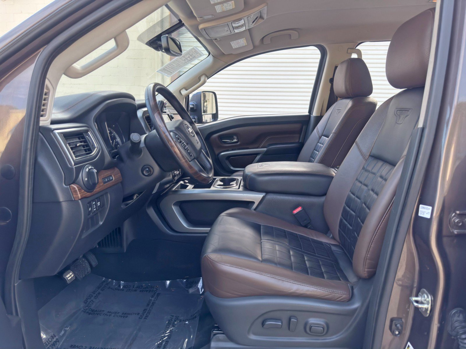 Used 2017 Nissan Titan Platinum Reserve AWD/4WD image 14