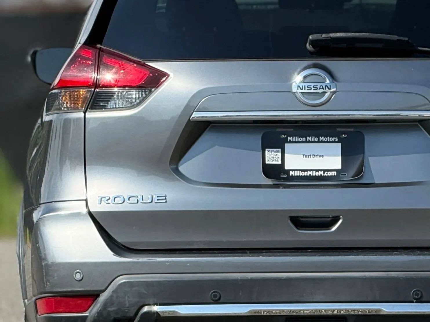 Used 2019 Nissan Rogue SV FWD image 13