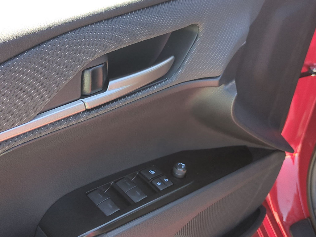 Used 2026 Toyota Camry SE FWD image 13