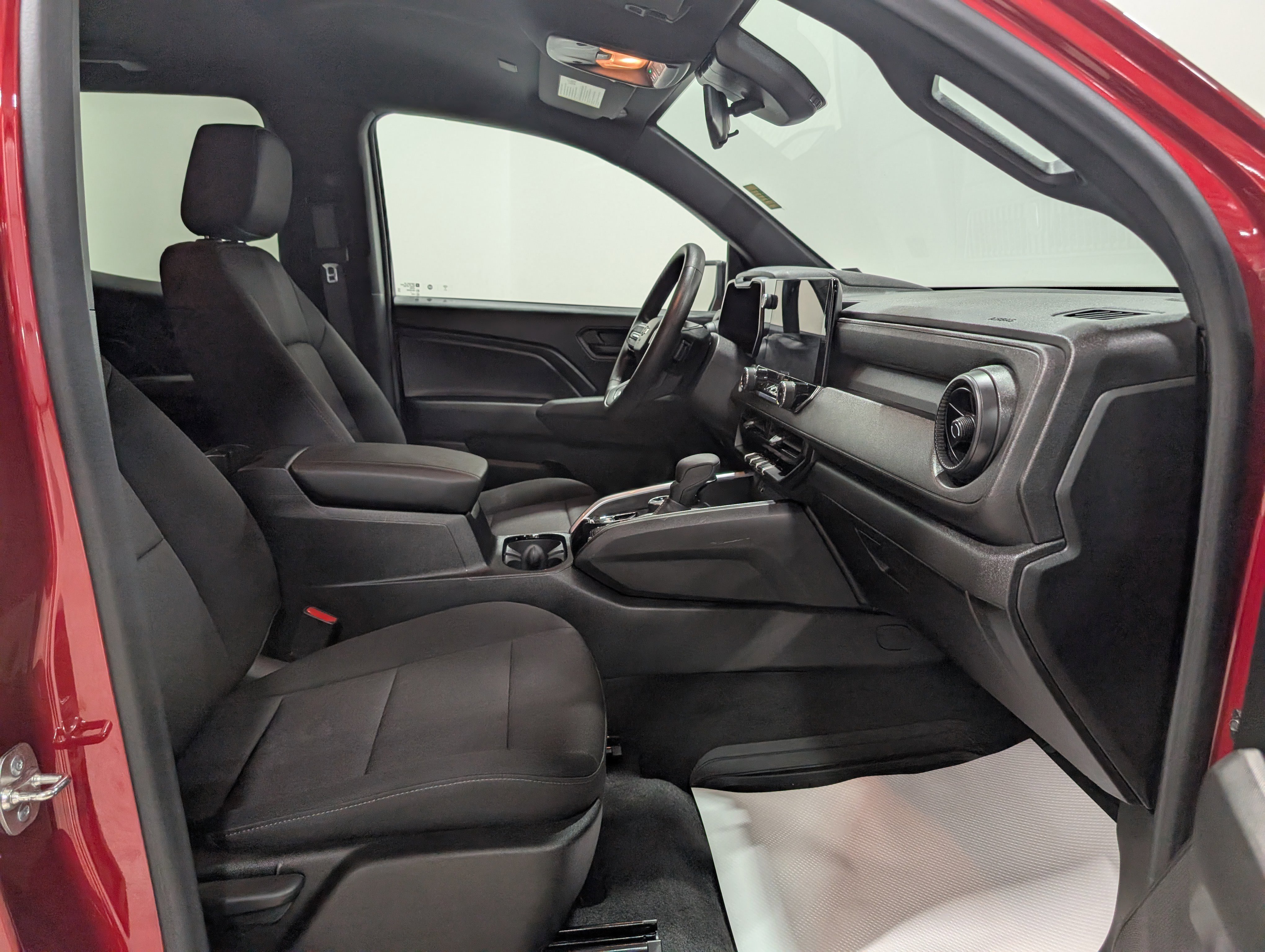 Used 2024 Chevrolet Colorado Trail Boss w/ Advanced Trailering Package image 20