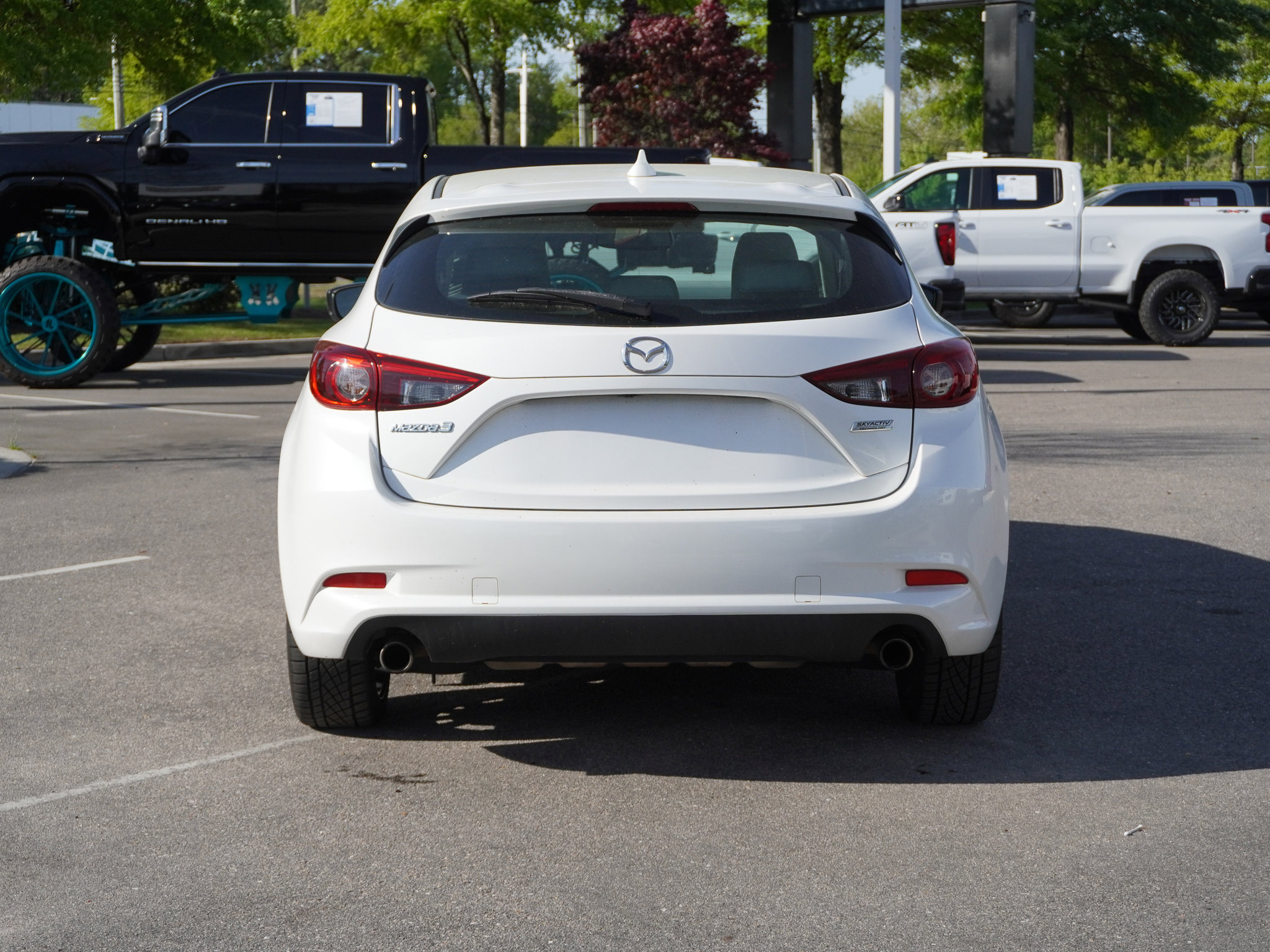 Used 2018 MAZDA MAZDA3 Grand Touring w/ Premium Equipment Package image 9