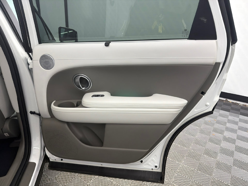 Certified 2026 Hyundai Palisade Limited FWD image 18