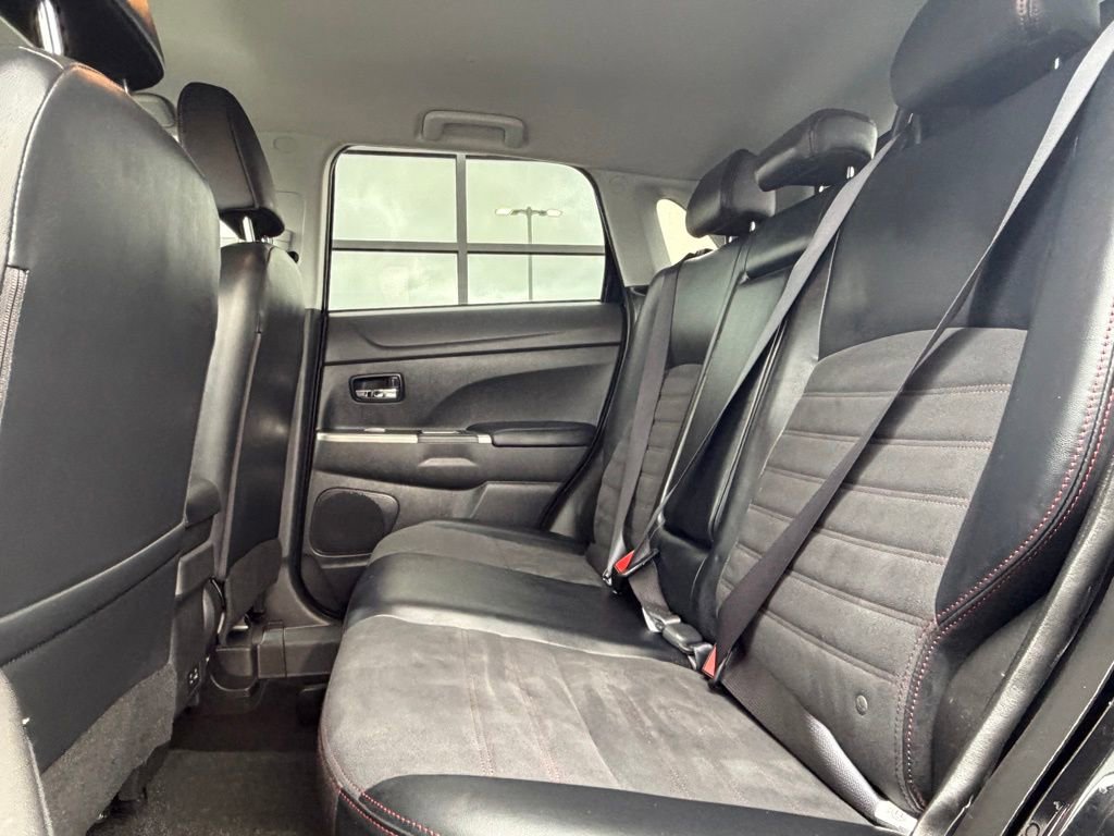 Used 2025 Mitsubishi Outlander Sport AWD image 20