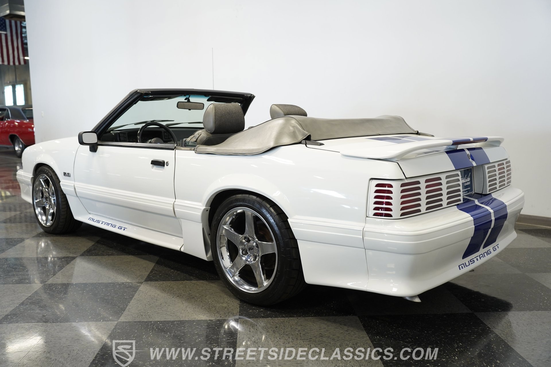 Used 1989 Ford Mustang GT RWD image 9