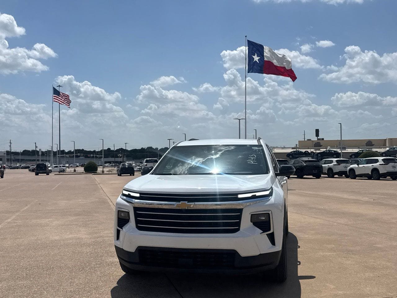 Used 2025 Chevrolet Traverse LT AWD/4WD image 6