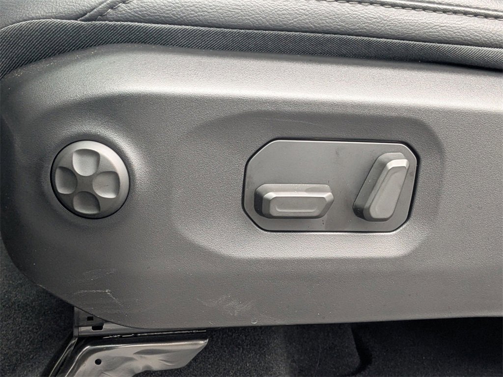 New 2026 Jeep Wrangler Sahara w/ Technology Group image 20