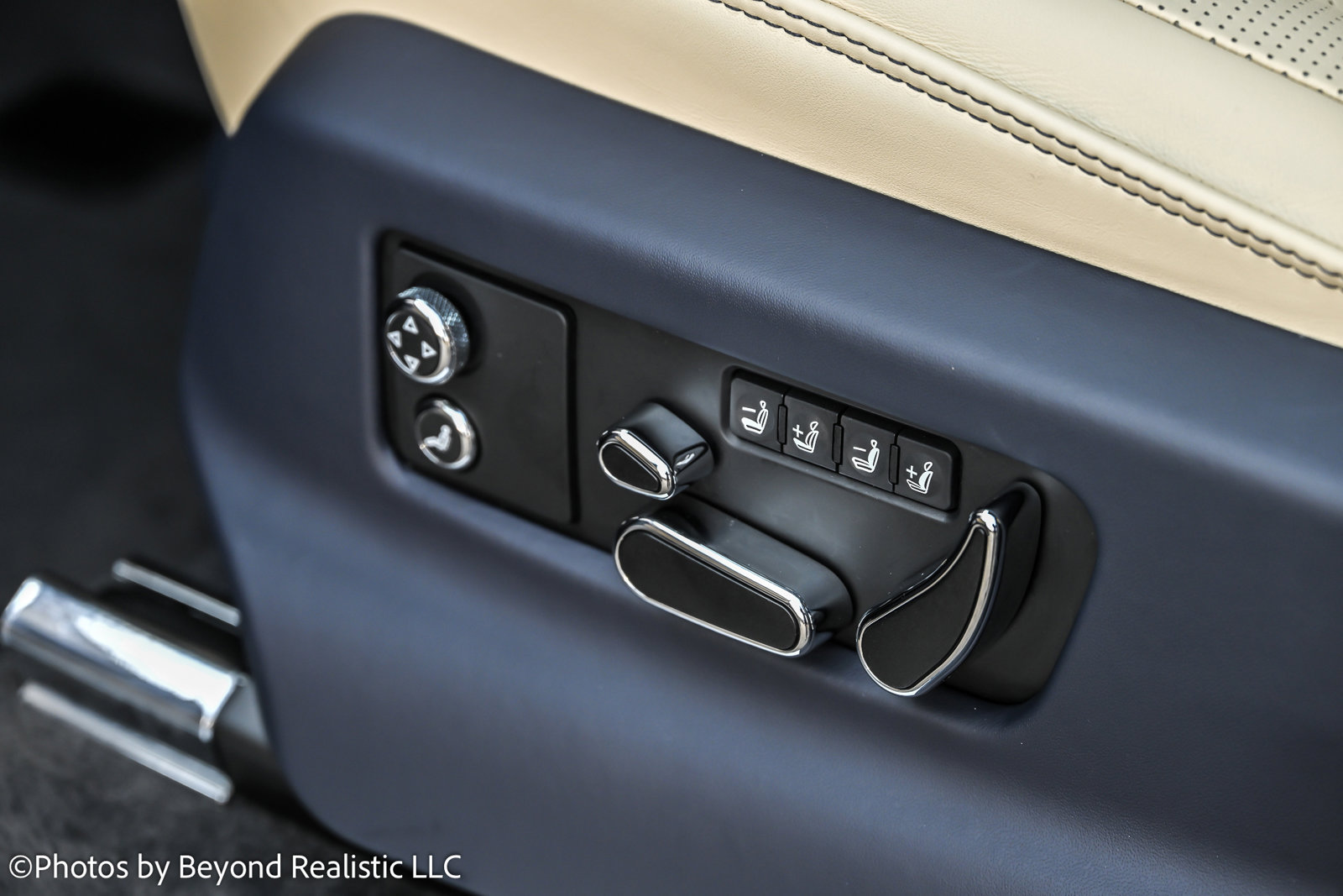 Certified 2023 Bentley Bentayga Extended Wheelbase image 33