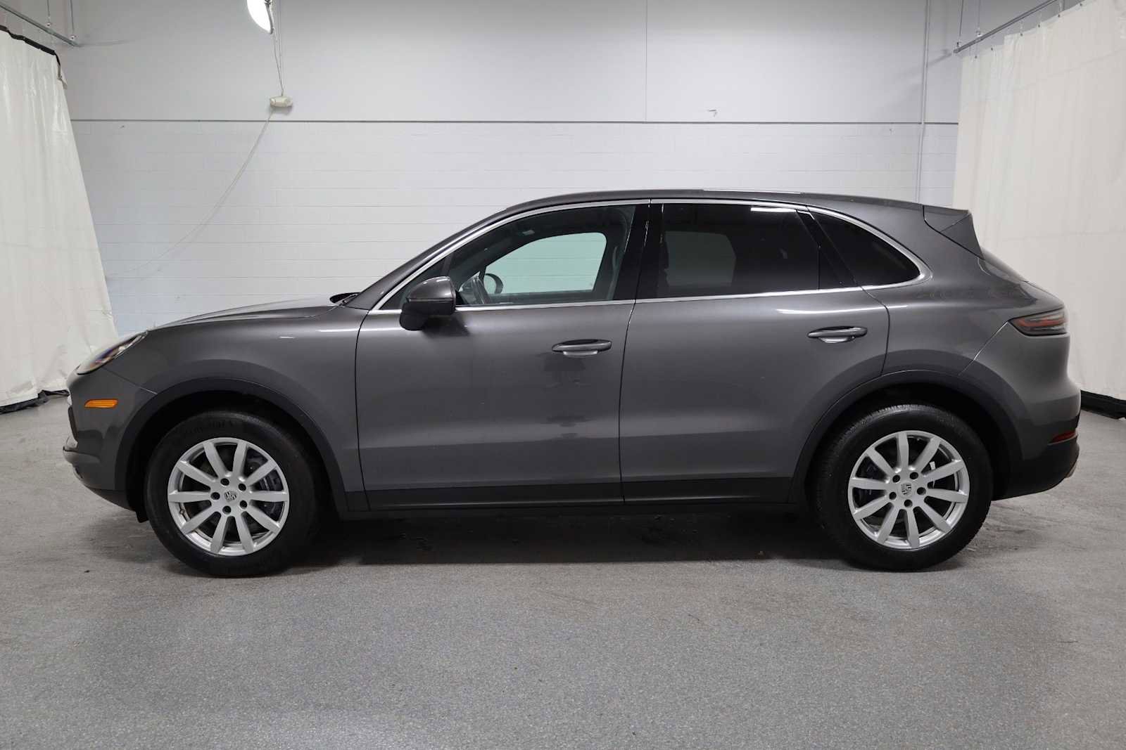 Used 2022 Porsche Cayenne image 2