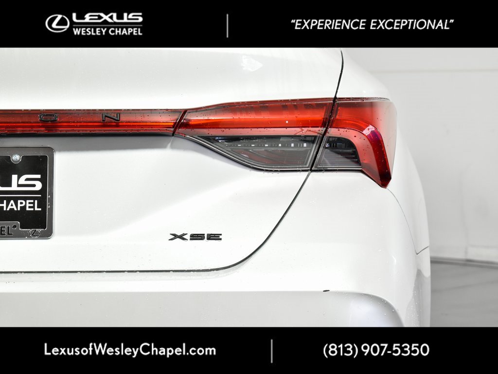 Used 2019 Toyota Avalon XSE image 8