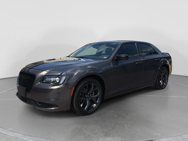 Used 2023 Chrysler 300 Touring w/ Sport Appearance Package RWD image 8