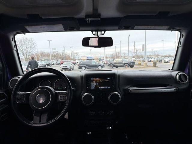 Used 2017 Jeep Wrangler Unlimited Sahara w/ Connectivity Group image 11