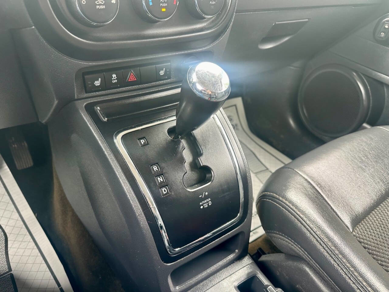 Used 2016 Jeep Patriot Sport FWD image 25