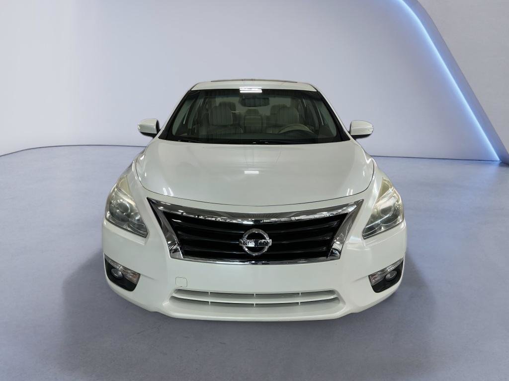 Used 2015 Nissan Altima 2.5 SL w/ Technology Package FWD image 1