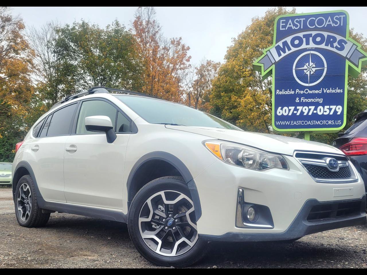 Used 2017 Subaru Crosstrek 2.0i Premium AWD/4WD image 1