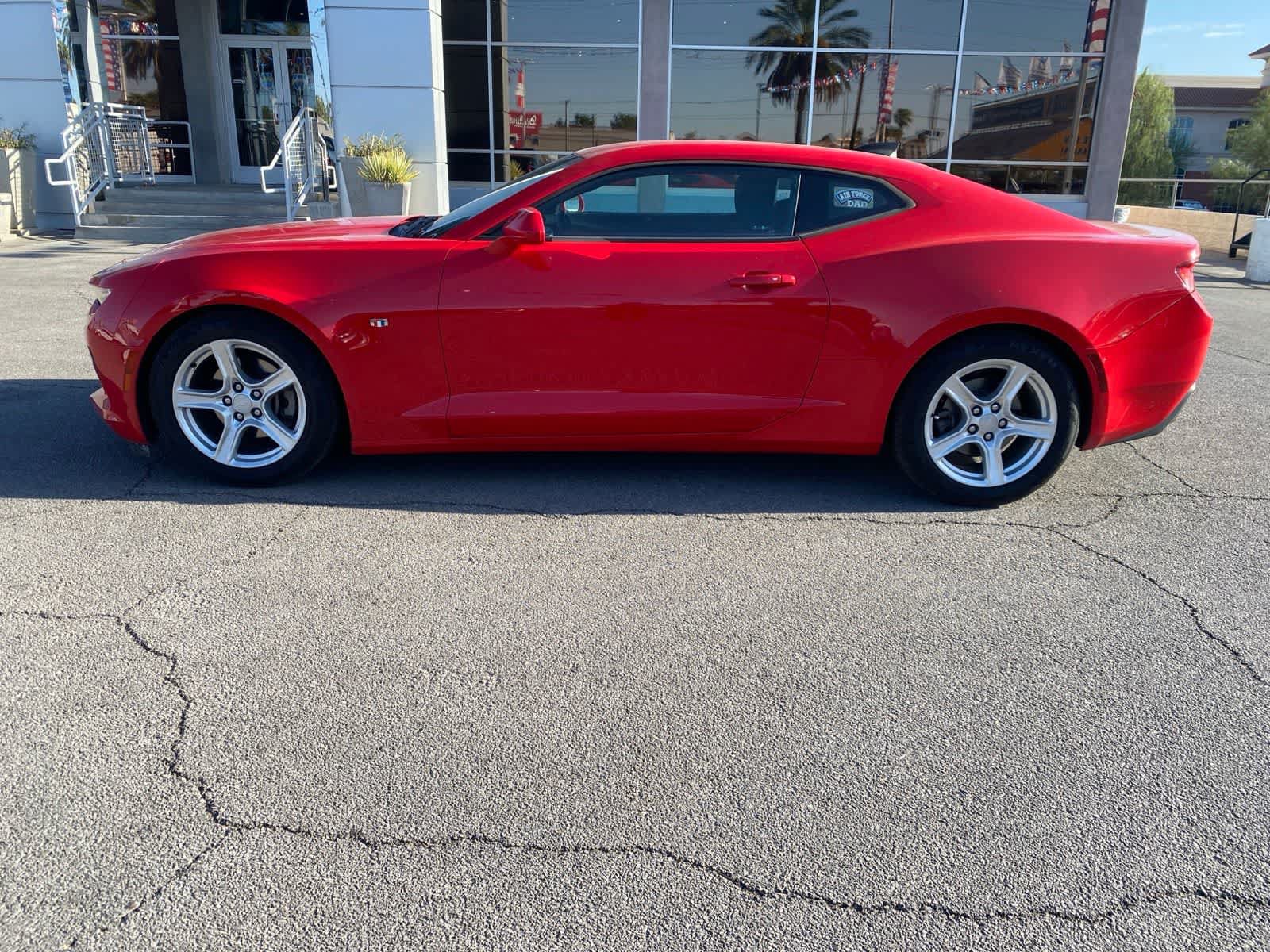 Used 2016 Chevrolet Camaro LT RWD image 9
