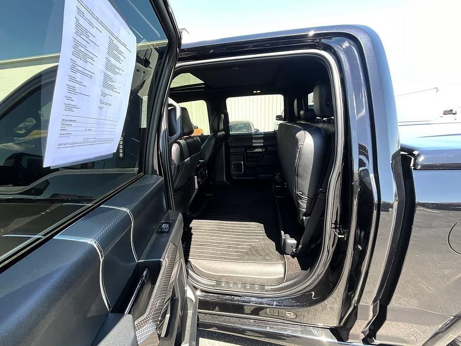 Used 2019 Ford F150 Lariat w/ Equipment Group 502A Luxury AWD/4WD image 19