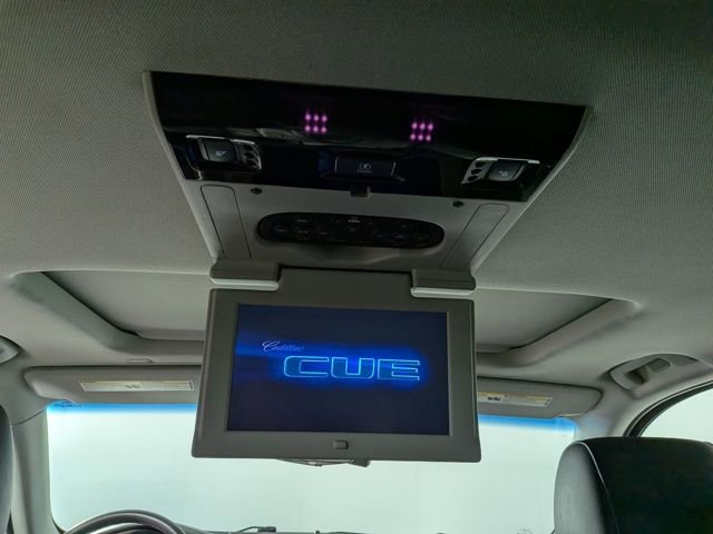 Used 2017 Cadillac Escalade Premium Luxury w/ LPO, Radiant Package image 32