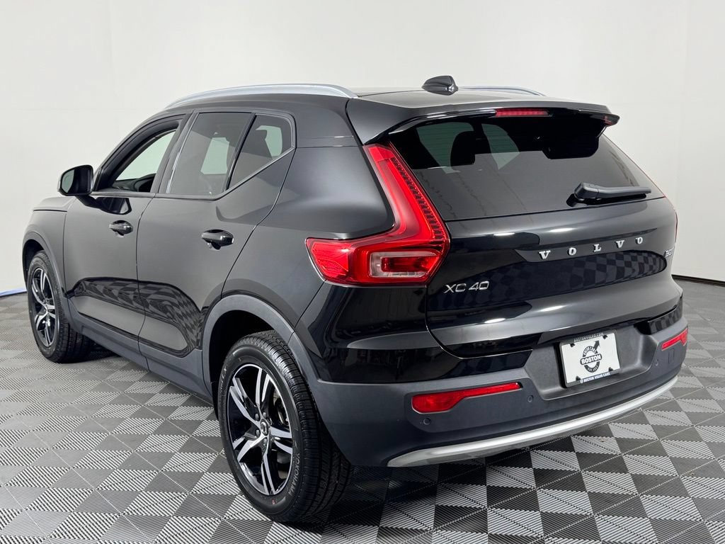 Certified 2023 Volvo XC40 B5 Core w/ Convenience Package AWD/4WD image 11
