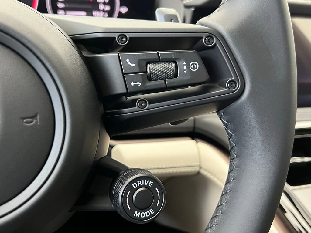 New 2026 Porsche Panamera 4 image 8