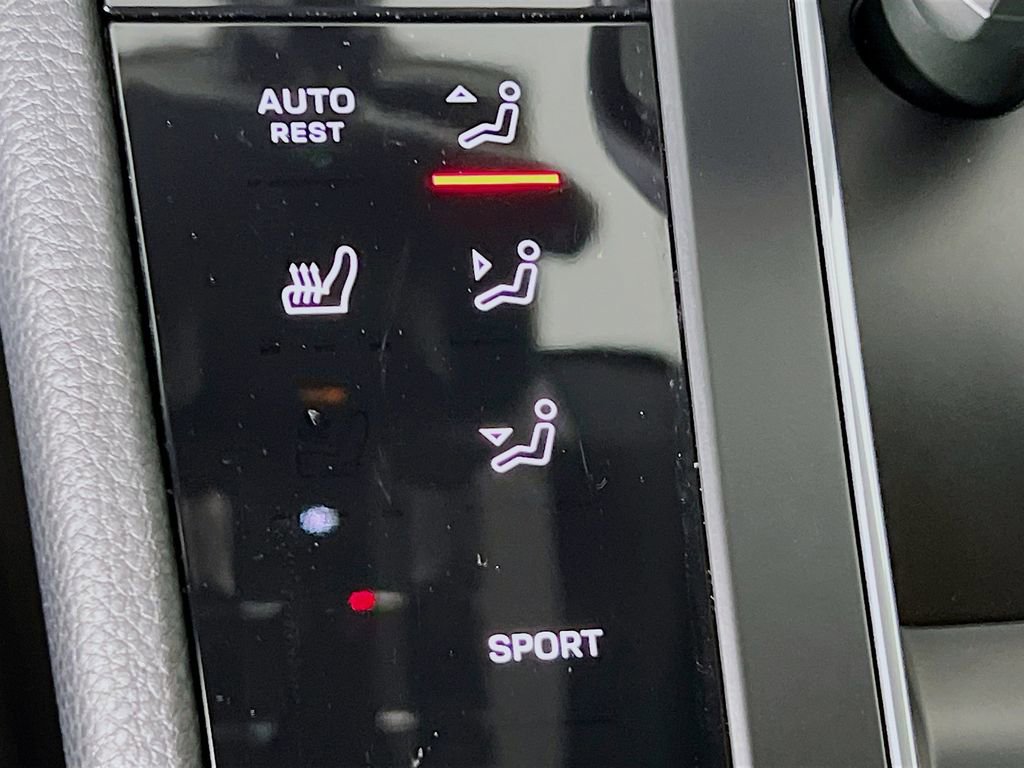 Certified 2023 Porsche Macan image 22