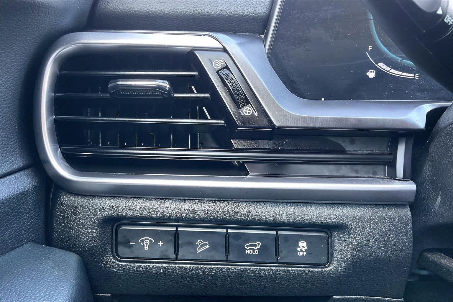 Used 2025 Kia Telluride S FWD image 32