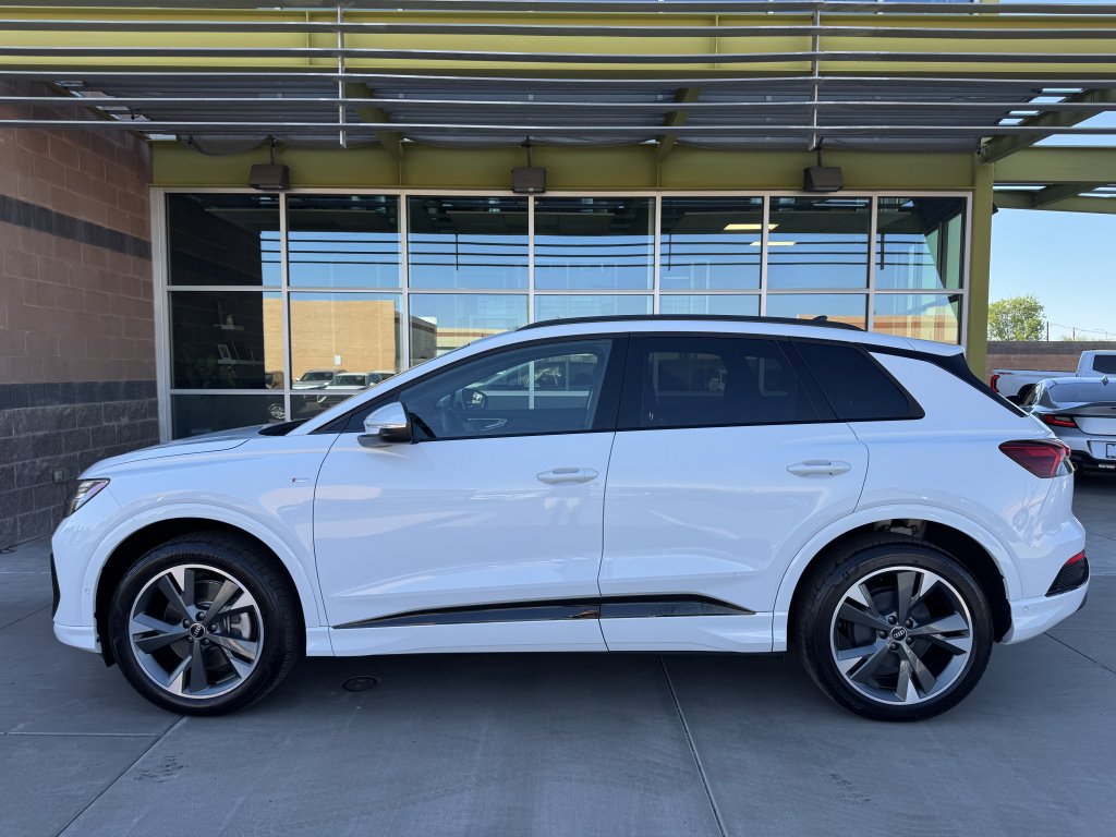 Used 2023 Audi Q4 e-tron Prestige w/ Black Optic Package image 7