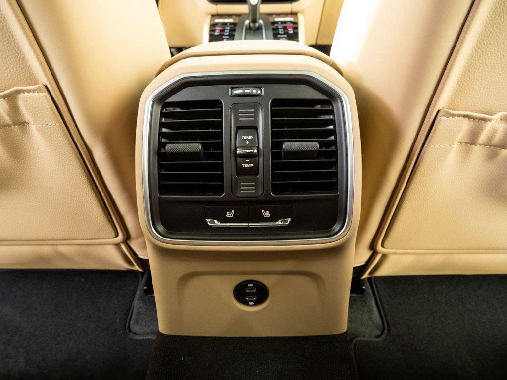 New 2026 Porsche Macan AWD/4WD image 21