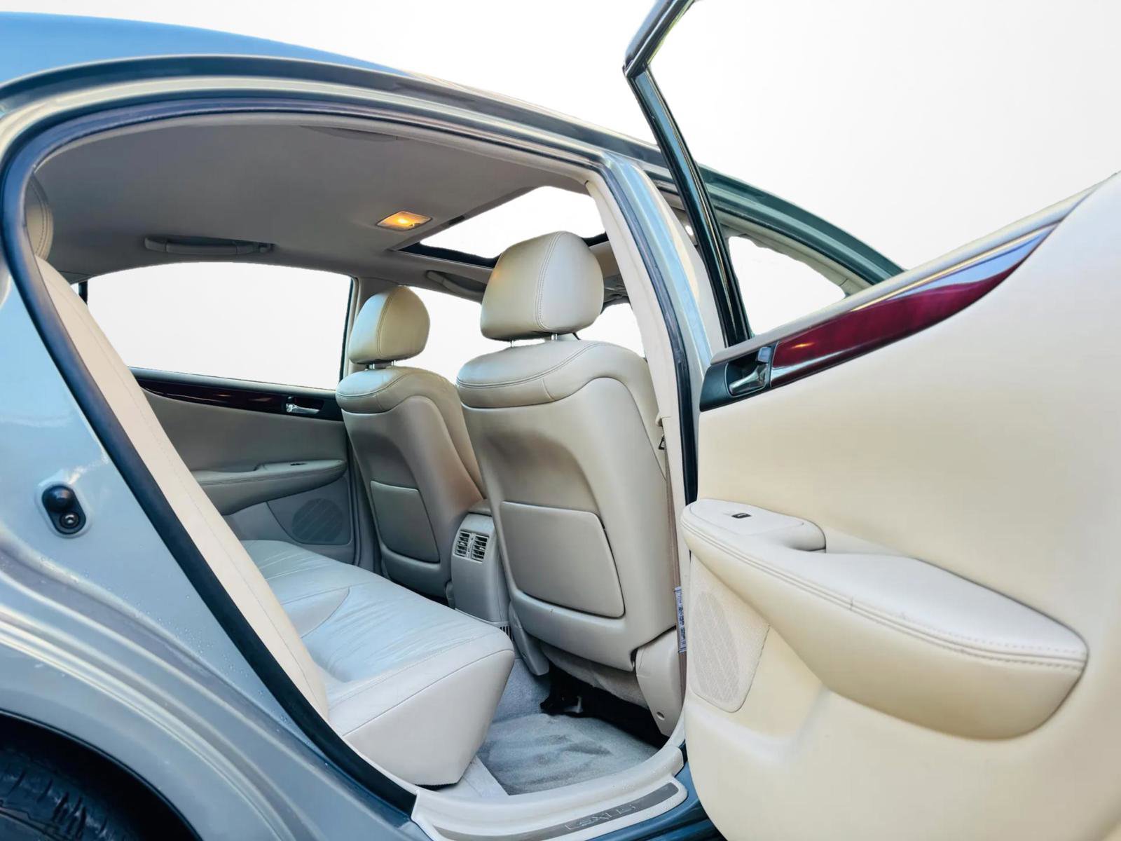 Used 2003 Lexus ES 330 FWD image 4