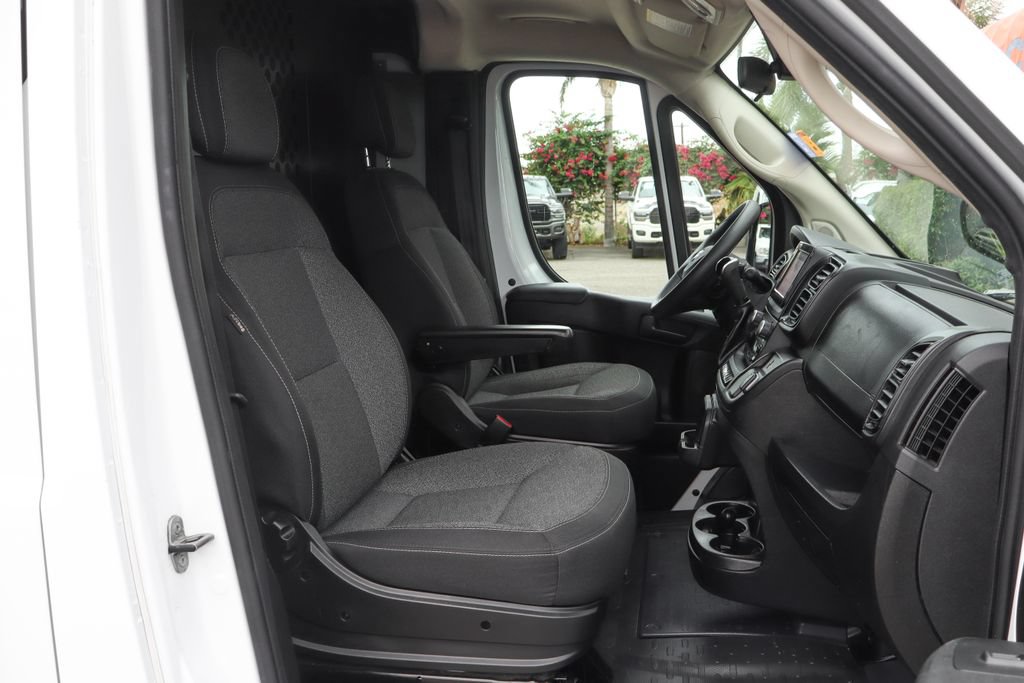Used 2025 RAM ProMaster 2500 w/ U-Haul Equipment Group FWD image 41