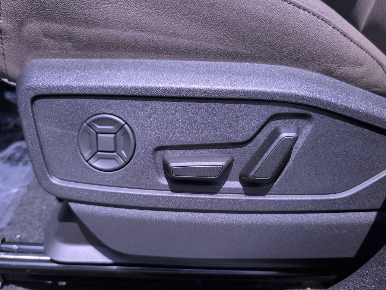 New 2025 Audi Q5 Premium Plus image 21