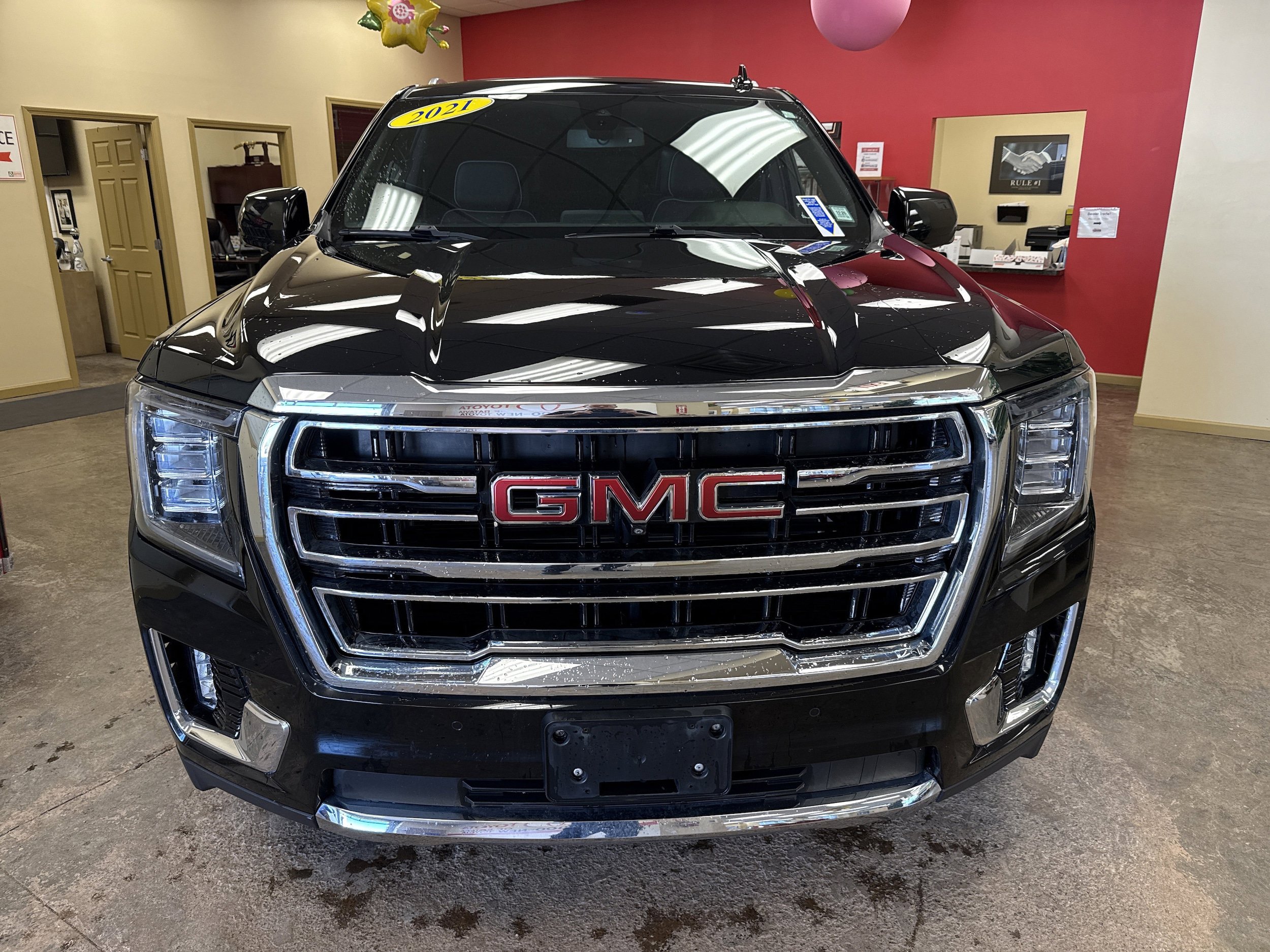 Used 2021 GMC Yukon SLT w/ SLT Luxury Plus Package AWD/4WD video 2