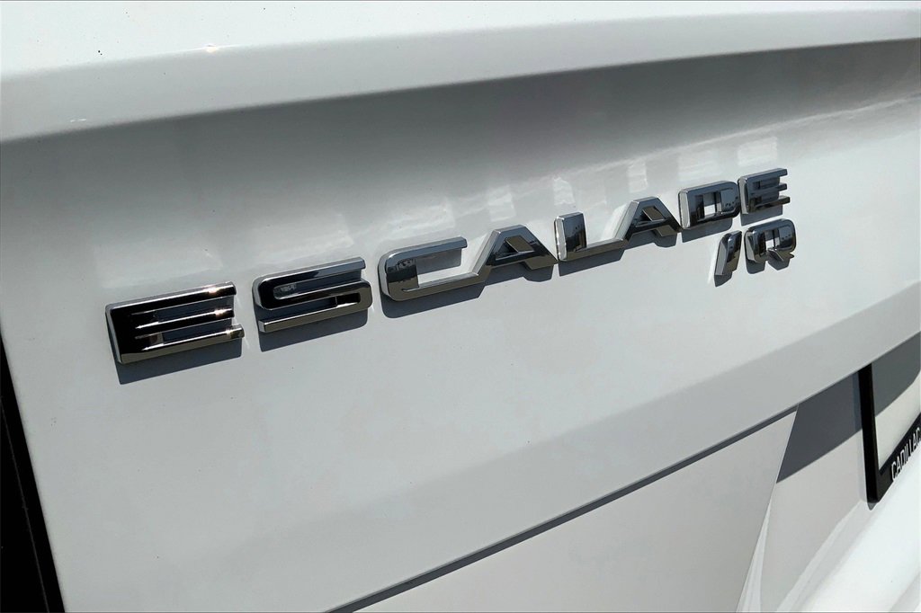 New 2025 Cadillac Escalade IQ Sport 2 image 31