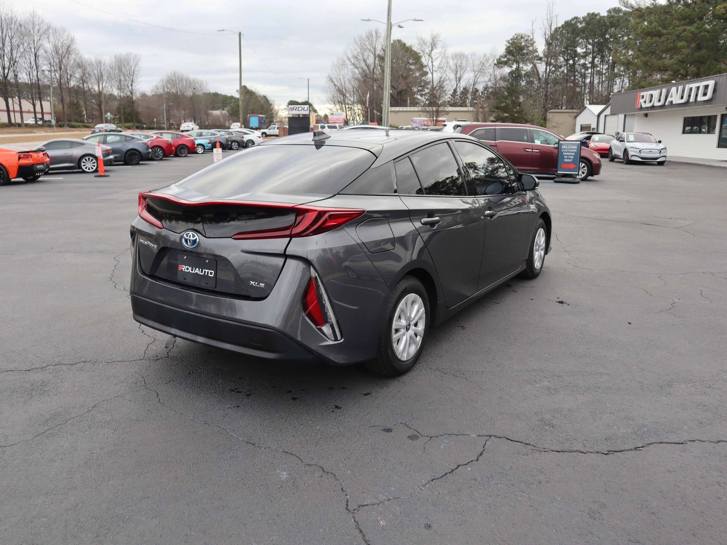Used 2020 Toyota Prius Prime XLE image 10