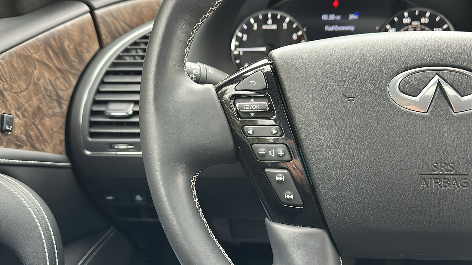 Certified 2024 INFINITI QX80 Premium Select w/ Cargo Package image 17