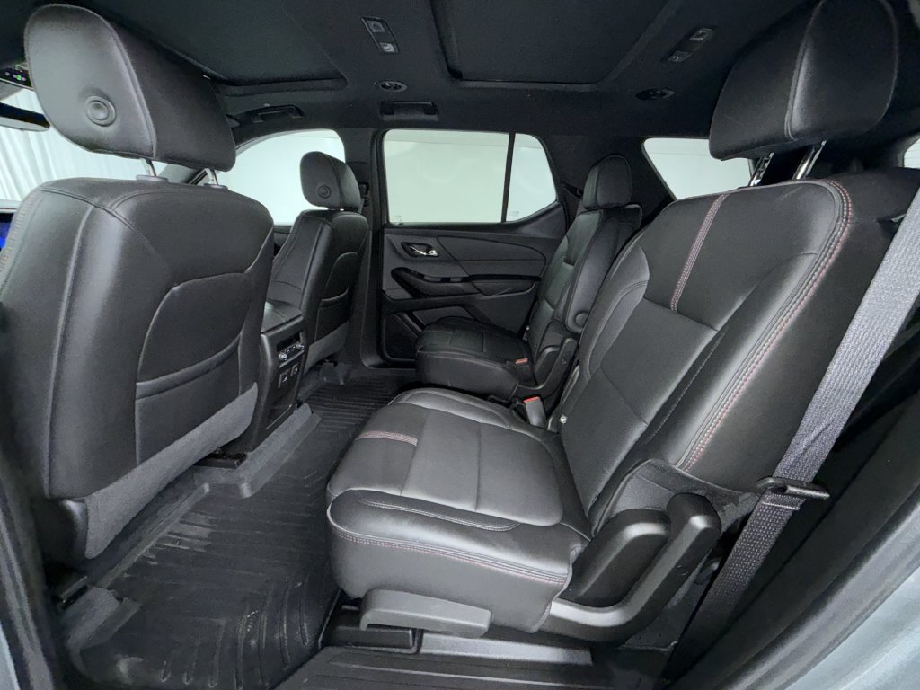 Used 2023 Chevrolet Traverse RS AWD/4WD image 13
