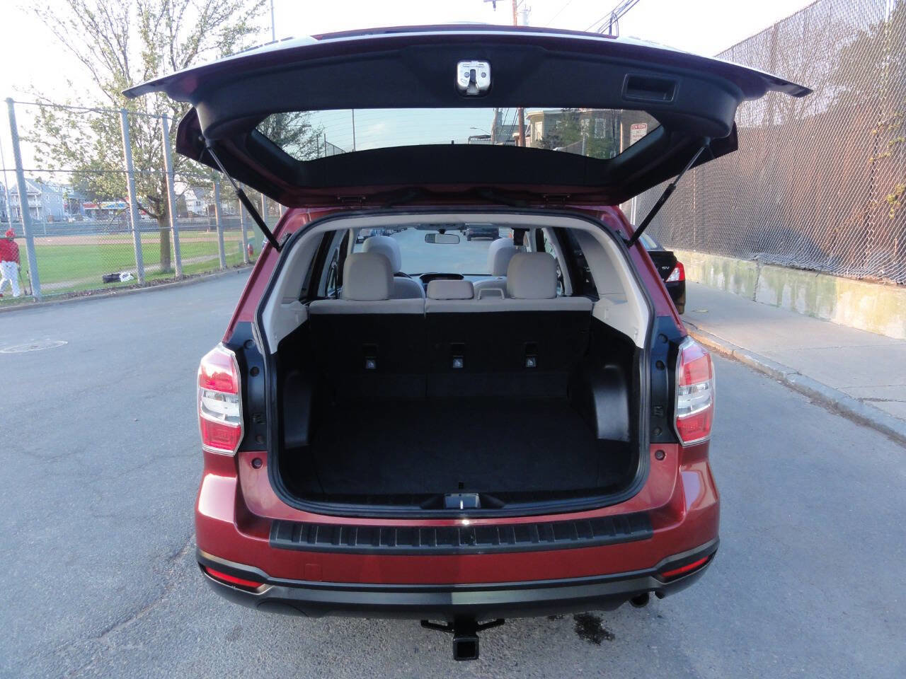 Used 2015 Subaru Forester 2.5i Premium w/ All-Weather Package AWD/4WD image 28