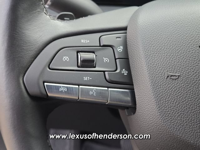 Used 2024 Cadillac XT4 Luxury w/ Cold Weather Package FWD image 24