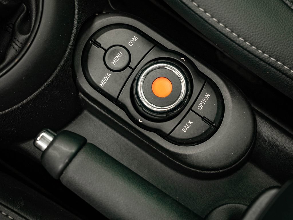 Used 2019 MINI Cooper 2-Door Hardtop FWD image 37