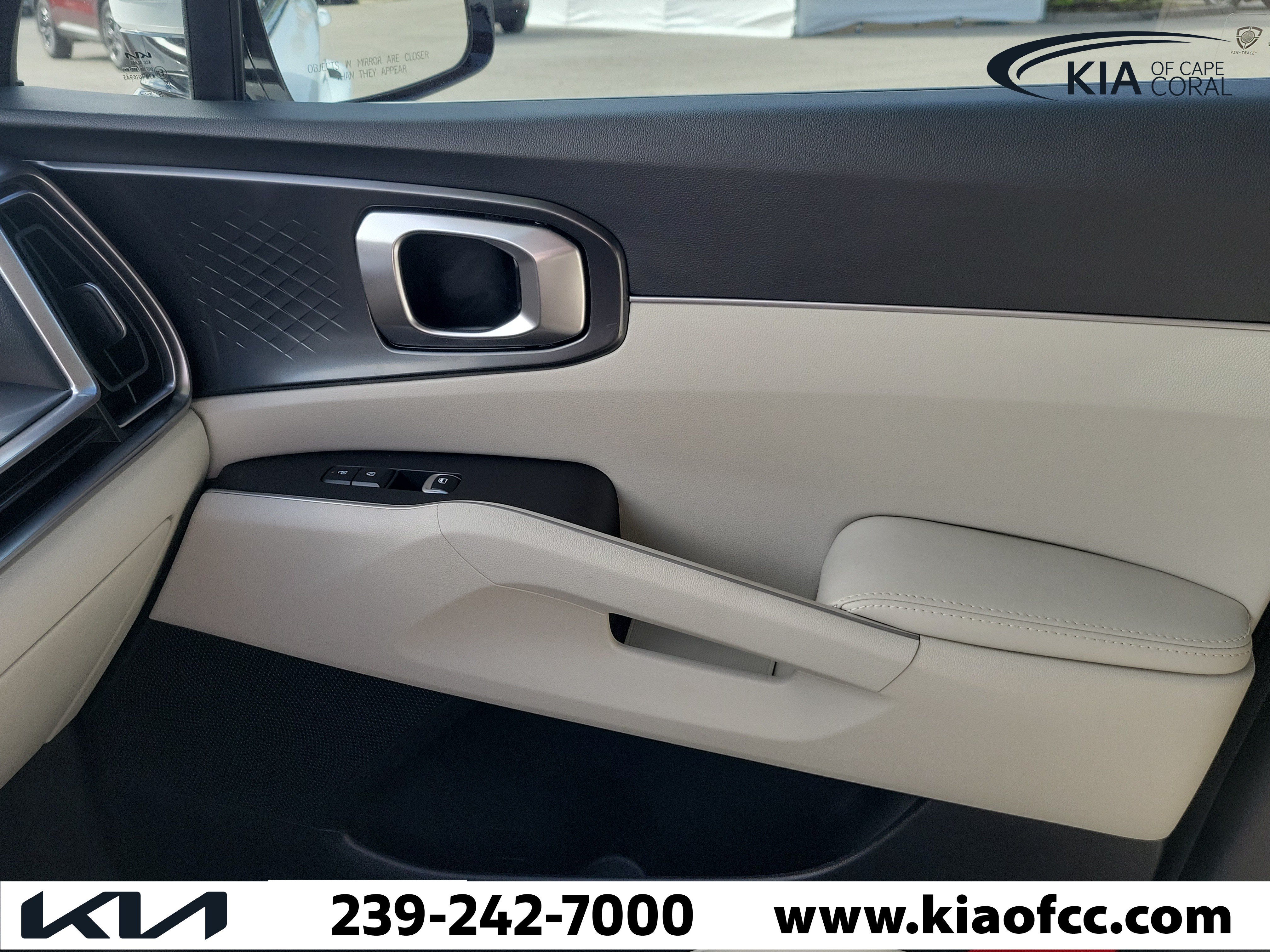 Certified 2025 Kia Sorento S w/ Panoramic Sunroof Package FWD image 29