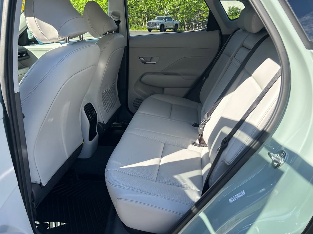 Used 2024 Hyundai Kona Limited AWD/4WD image 30