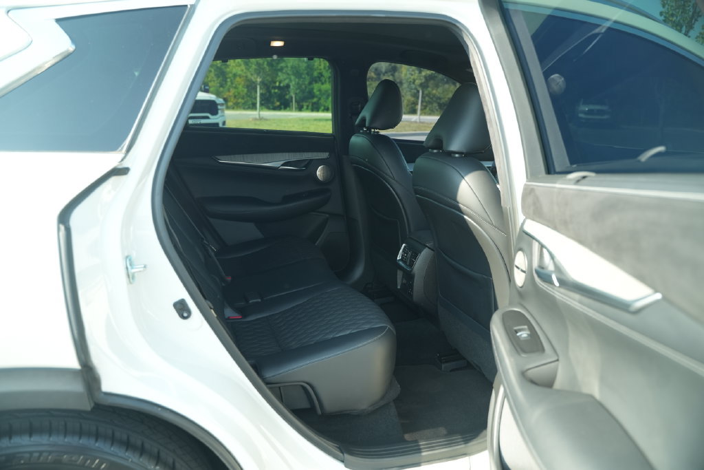 Used 2022 INFINITI QX50 Autograph AWD/4WD image 24