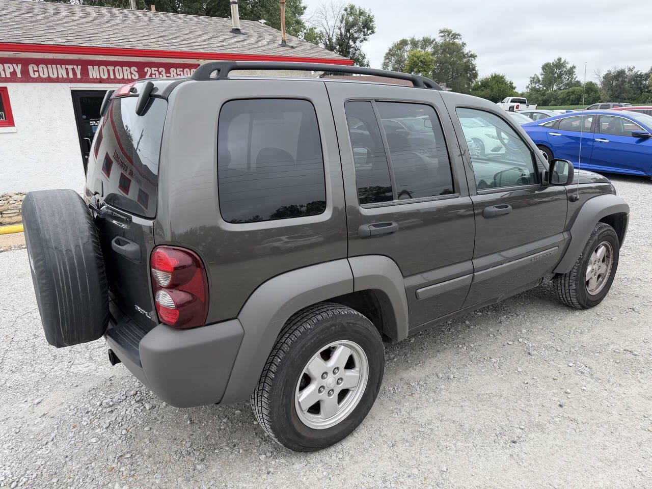 Used 2006 Jeep Liberty Sport AWD/4WD image 3