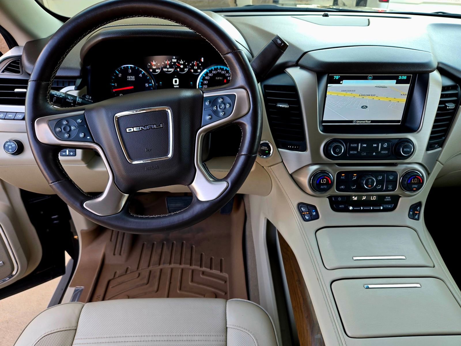 Used 2019 GMC Yukon Denali w/ Denali Ultimate Package image 10